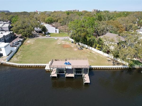 4033 N RIVER VIEW AVENUE, TAMPA, FL 33607