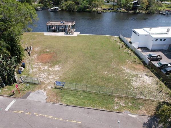 4033 N RIVER VIEW AVENUE, TAMPA, FL 33607