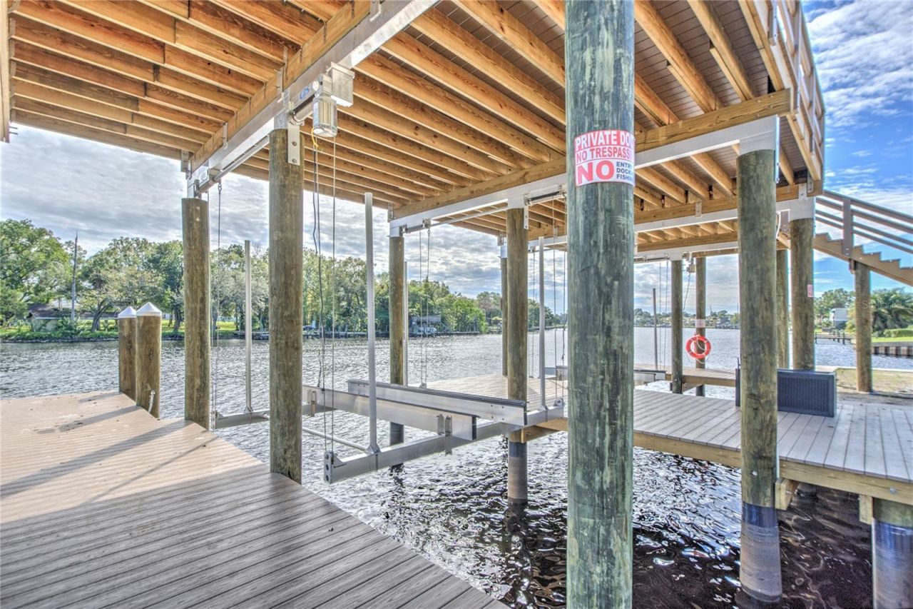 4033 N River View Avenue, Tampa, FL 33607 Photo