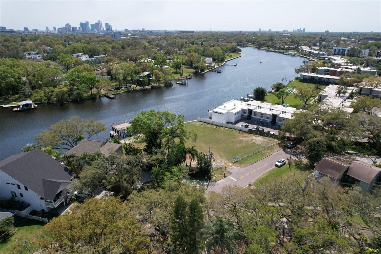 4033 N River View Avenue, Tampa, FL 33607 Photo