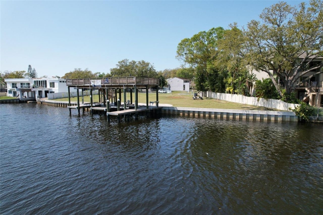 4033 N River View Avenue, Tampa, FL 33607 Photo