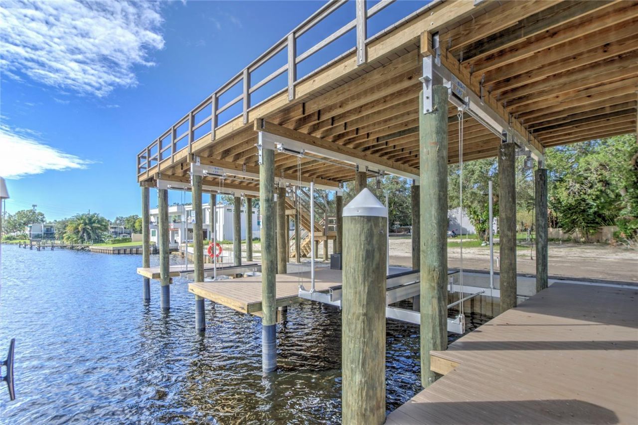 4033 N River View Avenue, Tampa, FL 33607 Photo