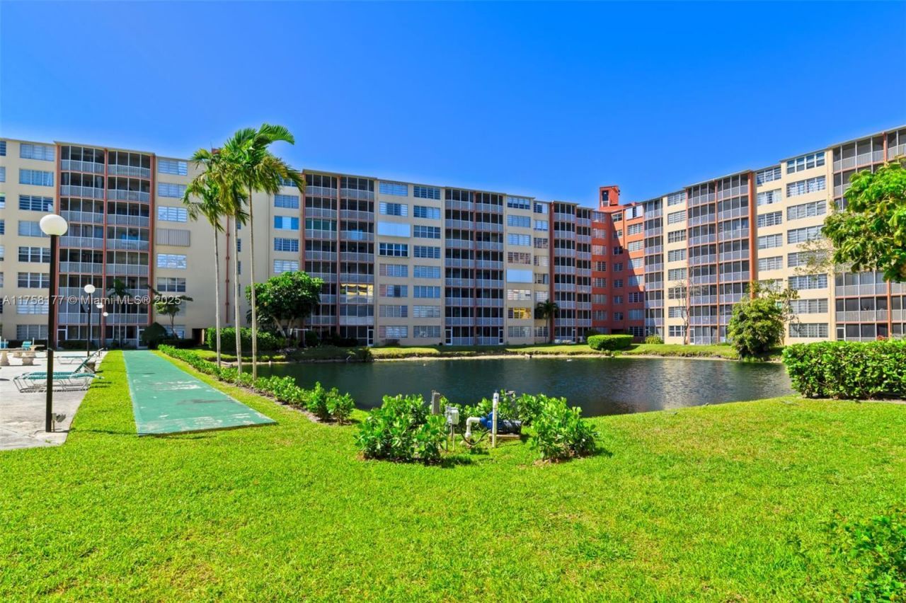 1770 NE 191st St, Unit 508-1, Miami, FL 33179 Photo