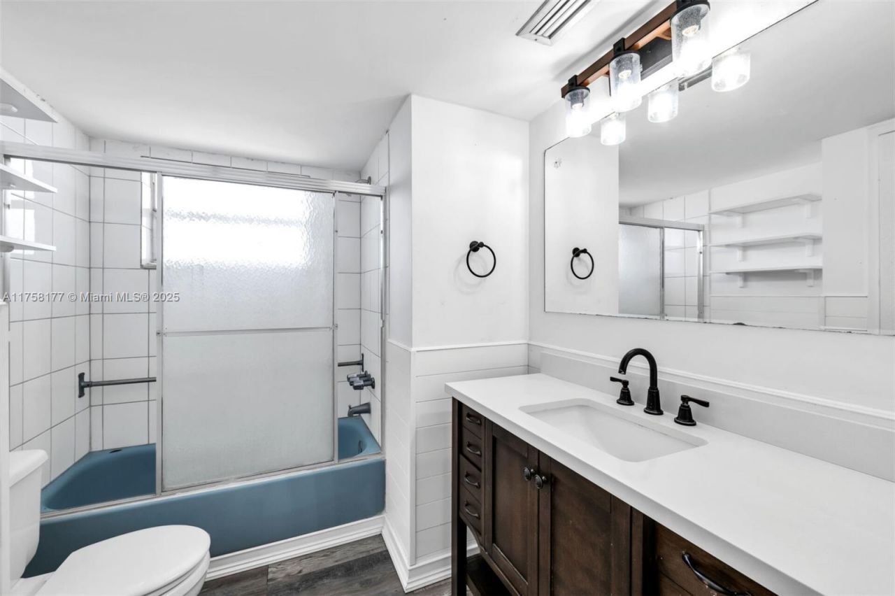 1770 NE 191st St, Unit 508-1, Miami, FL 33179 Photo