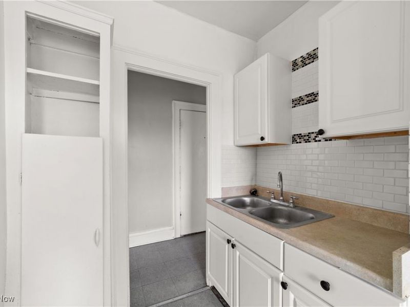 1690 Eddington Road, Cleveland Heights, OH 44118 Photo 9