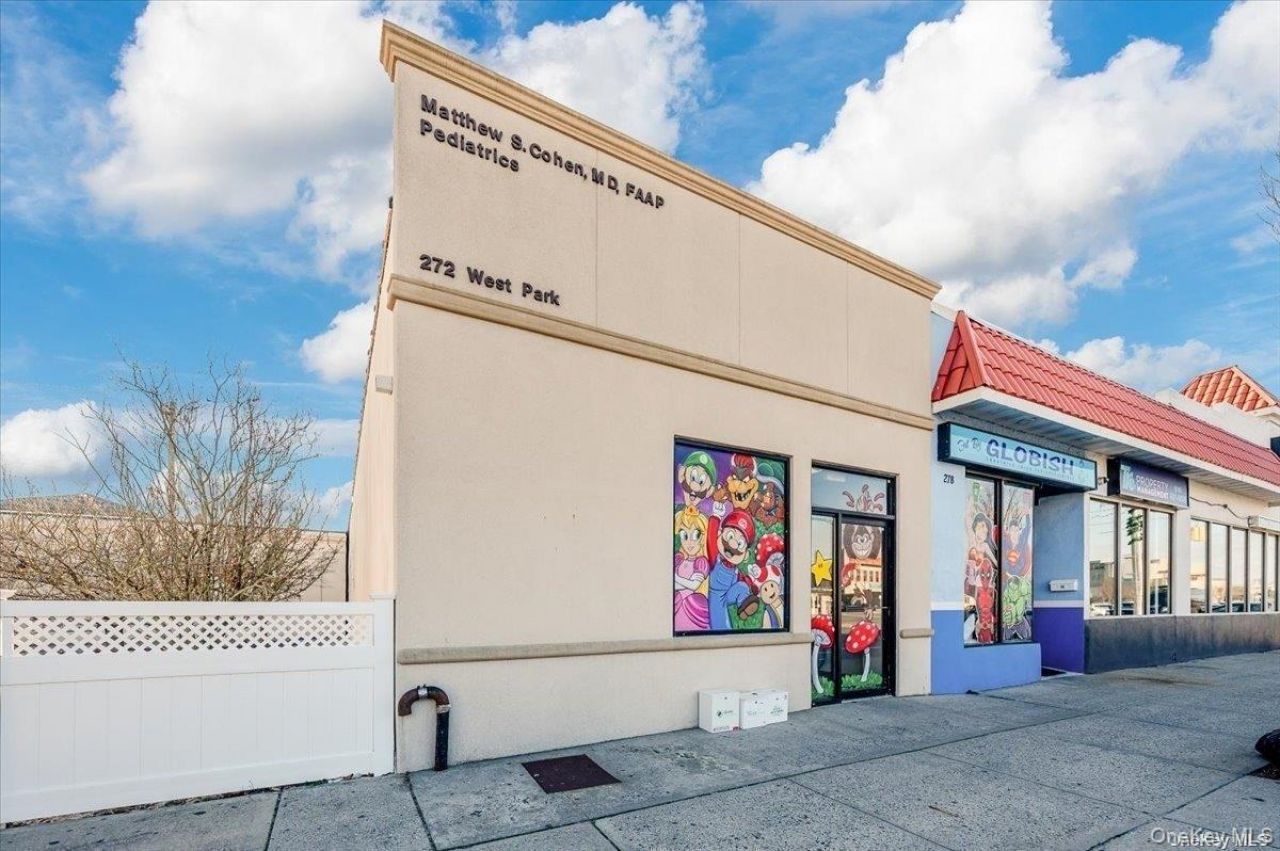 272 W Park Avenue, Long Beach, NY 11561 Main Photo