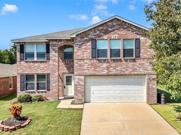 5237 Bedfordshire Drive, Fort Worth, TX 76135