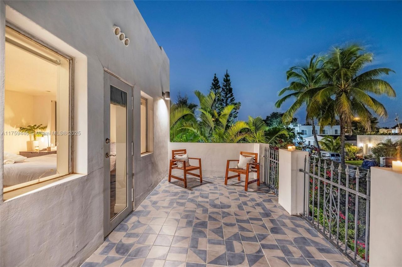 1745 SW 10th St, Miami, FL 33135 Photo