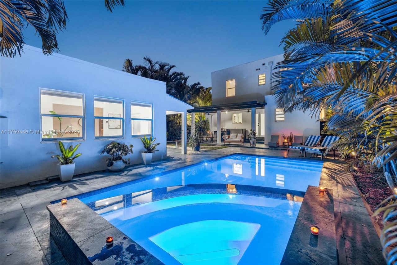 1745 SW 10th St, Miami, FL 33135 Photo