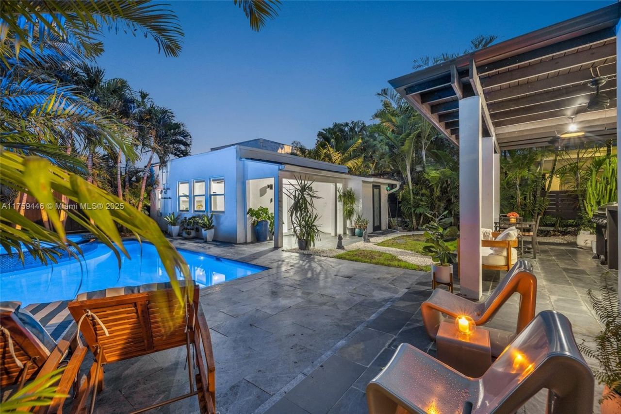 1745 SW 10th St, Miami, FL 33135 Photo