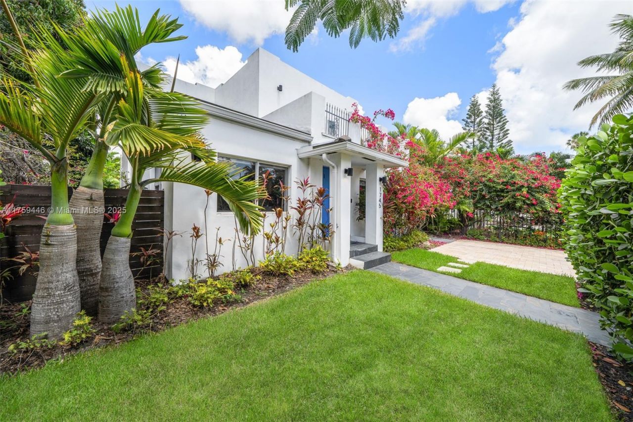 1745 SW 10th St, Miami, FL 33135 Photo