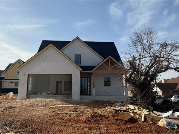 1600 S 23rd Place, Rogers, AR 72758