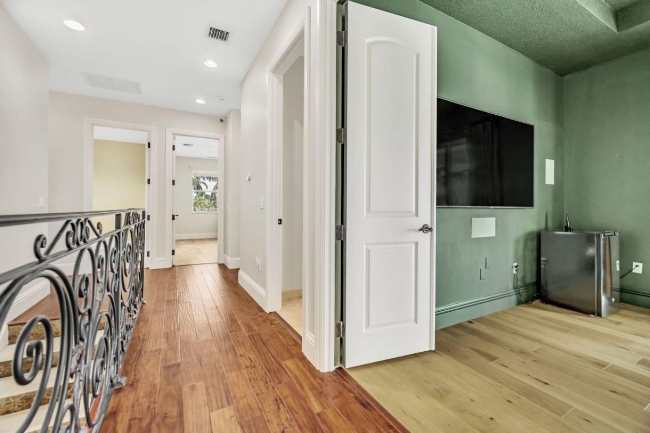 1261 NE 27th Way, Pompano Beach, FL 33062 Photo