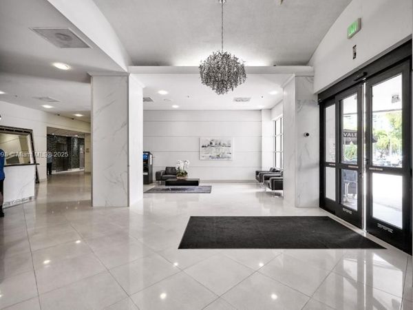 19370 Collins Ave, Unit 614, Sunny Isles Beach, FL 33160