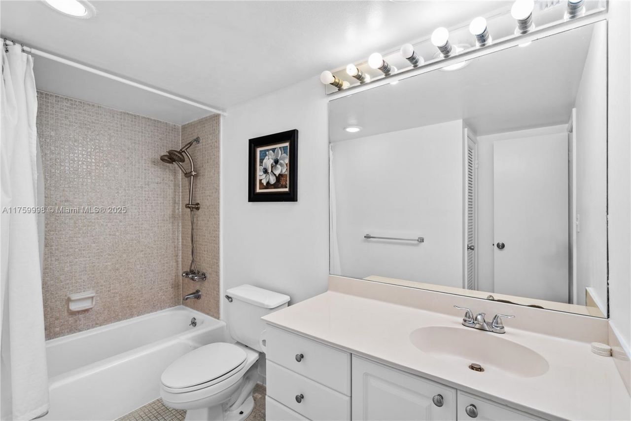 19370 Collins Ave, Unit 614, Sunny Isles Beach, FL 33160 Photo