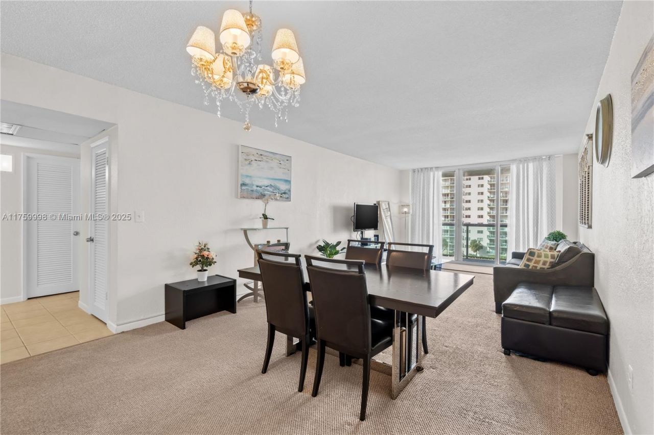 19370 Collins Ave, Unit 614, Sunny Isles Beach, FL 33160 Photo