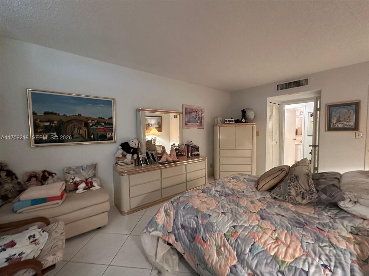 3180 S Ocean Dr, Unit 522, Hallandale Beach, FL 33009 Photo