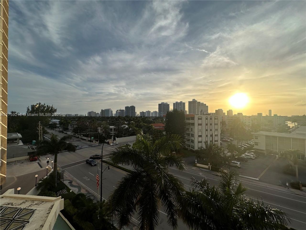 3180 S Ocean Dr, Unit 522, Hallandale Beach, FL 33009 Photo