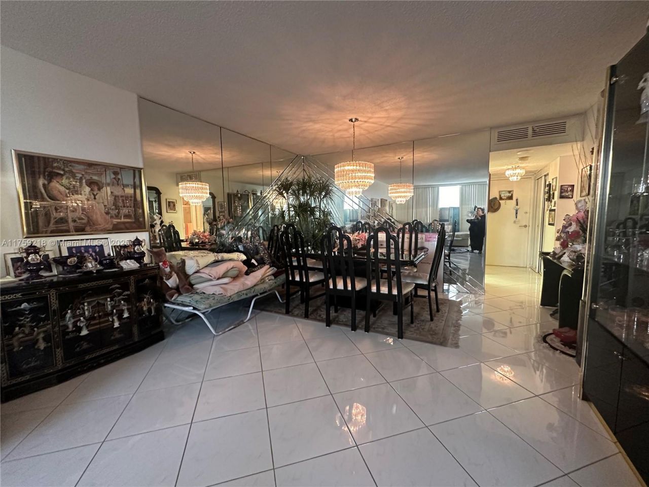 3180 S Ocean Dr, Unit 522, Hallandale Beach, FL 33009 Photo