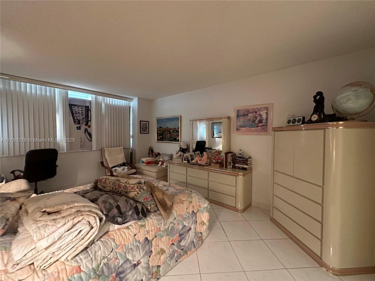 3180 S Ocean Dr, Unit 522, Hallandale Beach, FL 33009 Photo