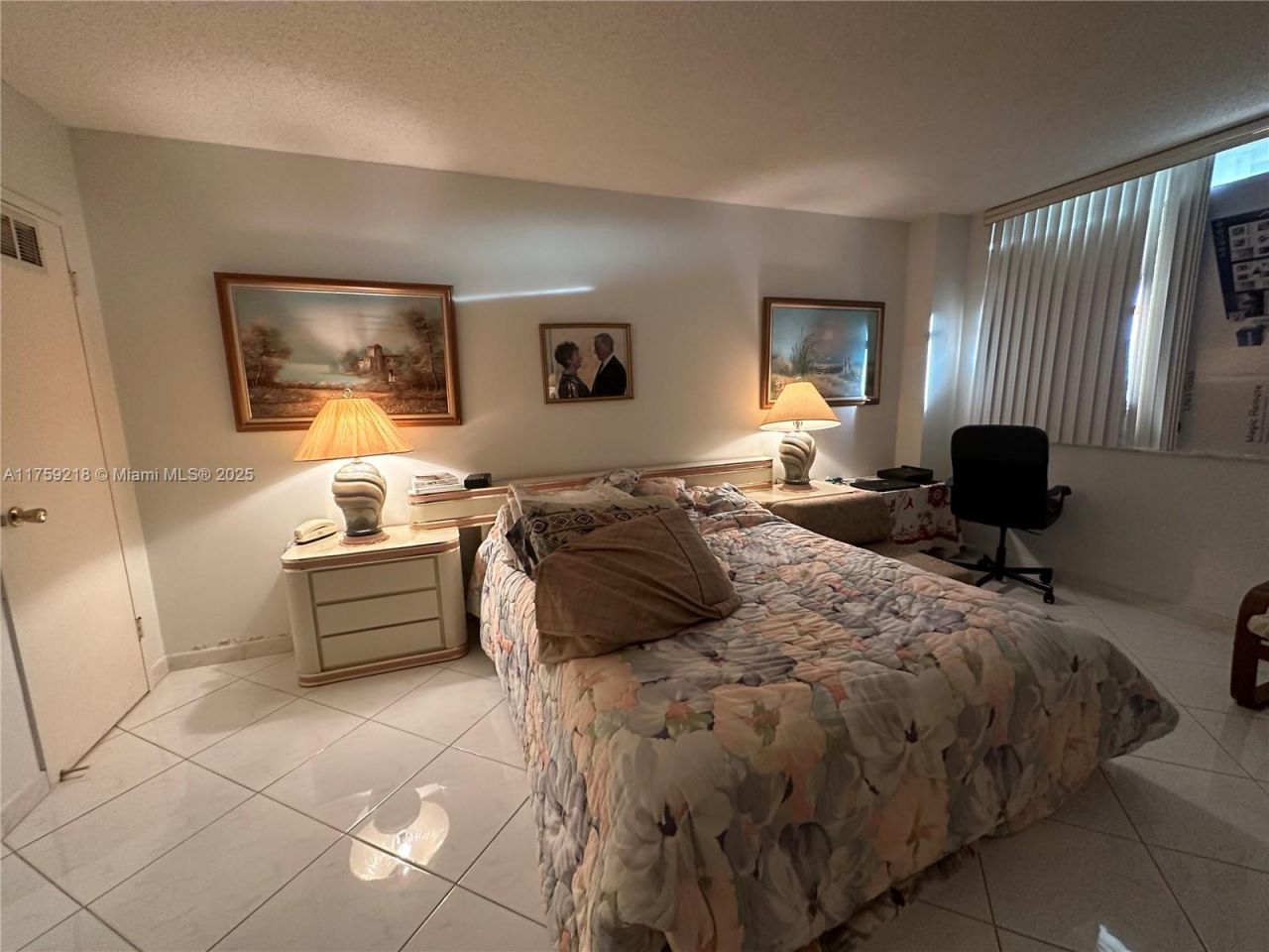 3180 S Ocean Dr, Unit 522, Hallandale Beach, FL 33009 Photo