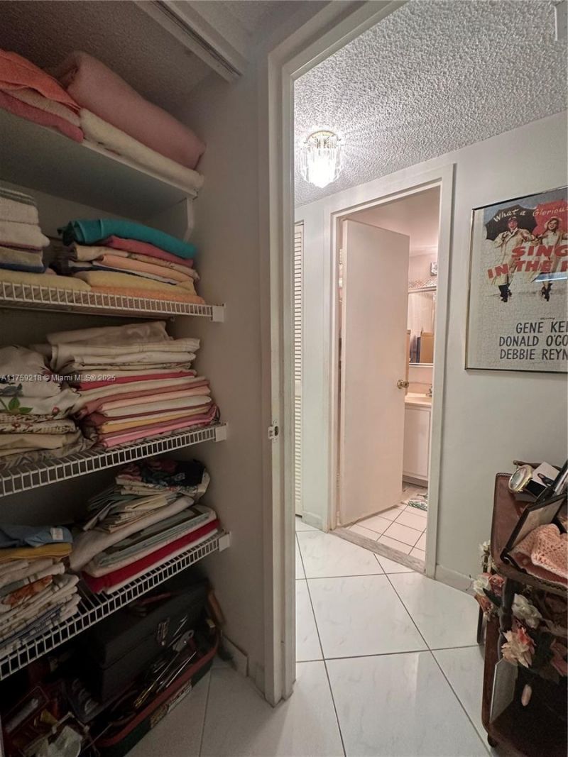 3180 S Ocean Dr, Unit 522, Hallandale Beach, FL 33009 Photo