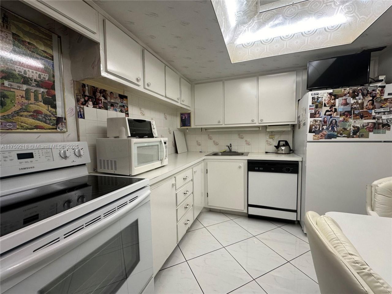 3180 S Ocean Dr, Unit 522, Hallandale Beach, FL 33009 Photo