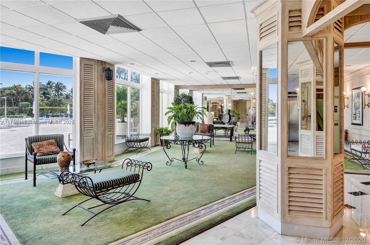 3180 S Ocean Dr, Unit 522, Hallandale Beach, FL 33009 Photo