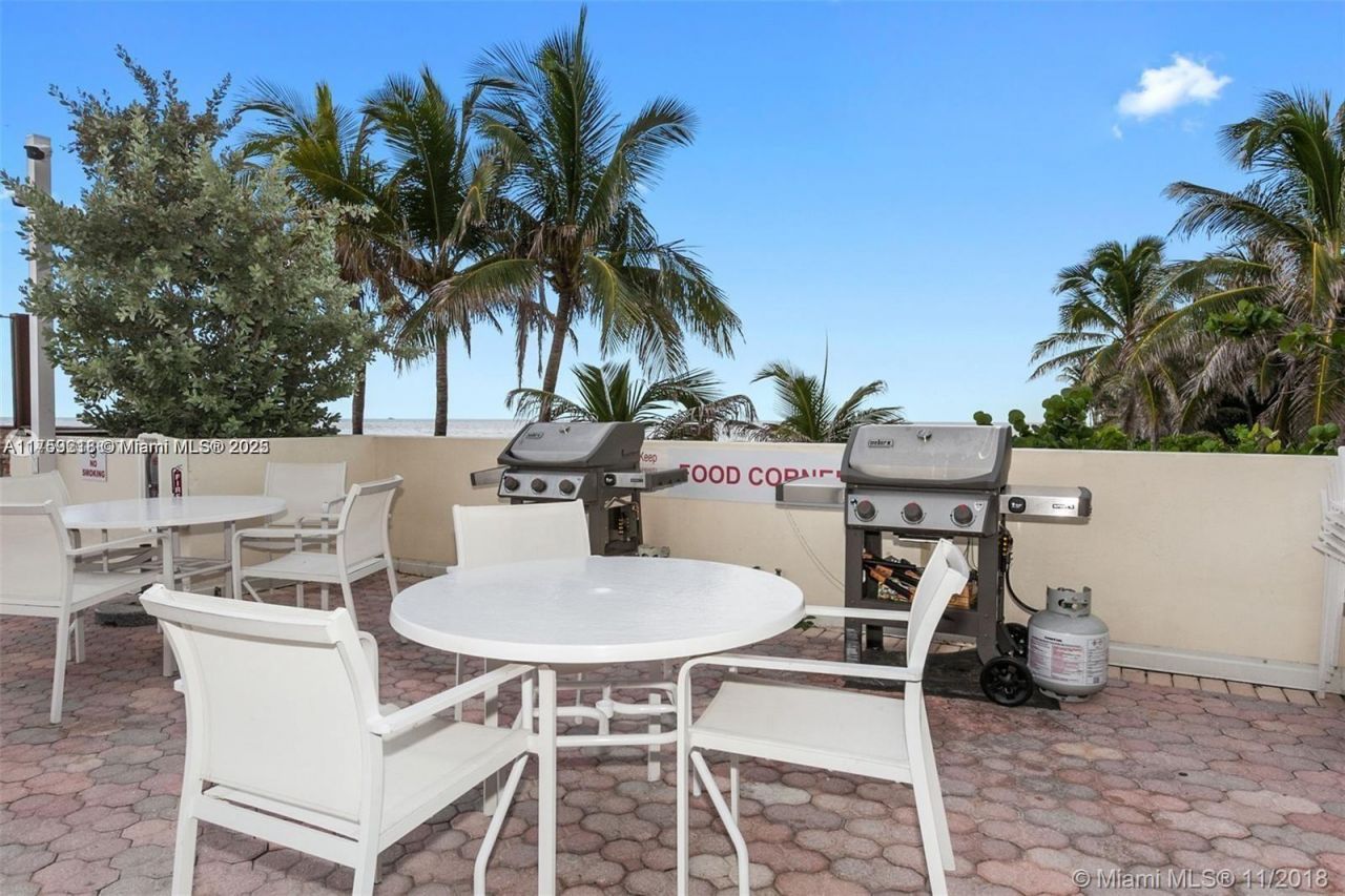 3180 S Ocean Dr, Unit 522, Hallandale Beach, FL 33009 Photo