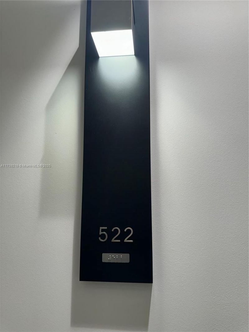 3180 S Ocean Dr, Unit 522, Hallandale Beach, FL 33009 Photo