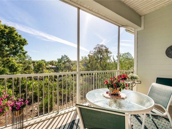 2320 Water Oak Court SW, Unit 123, Vero Beach, FL 32962