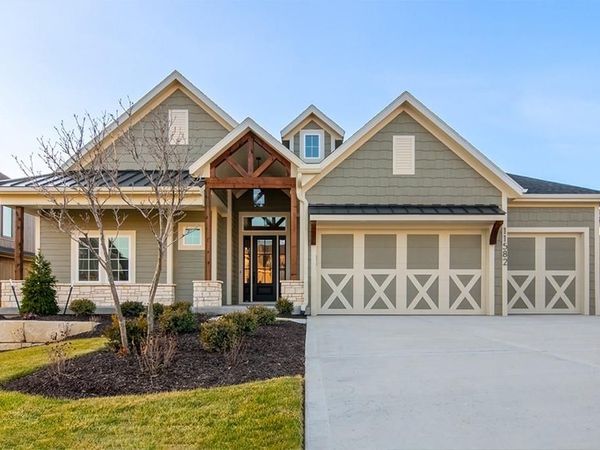 11618 S Zarda Drive, Olathe, KS 66061