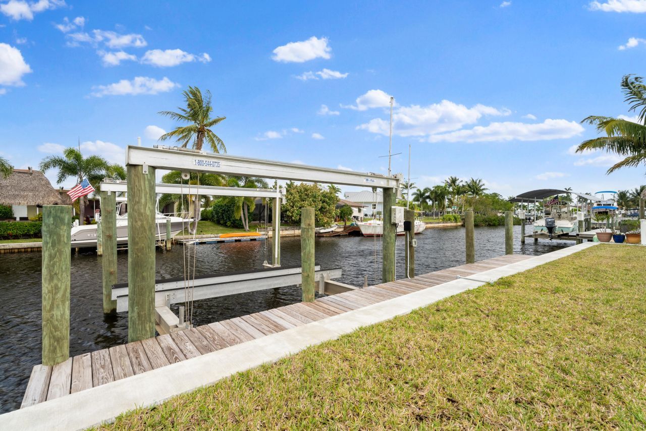 1559 SW Dyer Point Road, Palm City, FL 34990 Photo