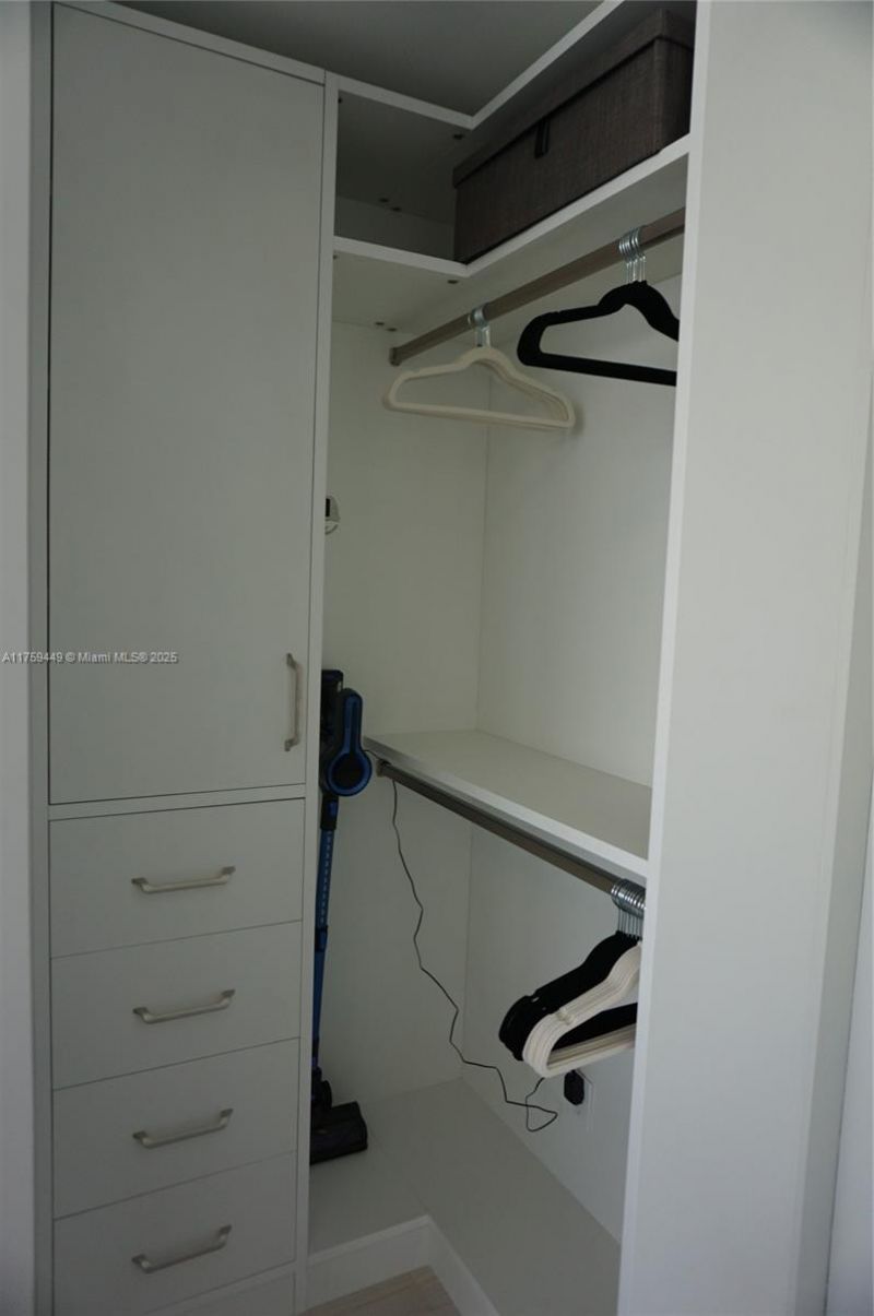 18975 SE Collins Ave, Unit 3405, Sunny Isles Beach, FL 33160 Photo