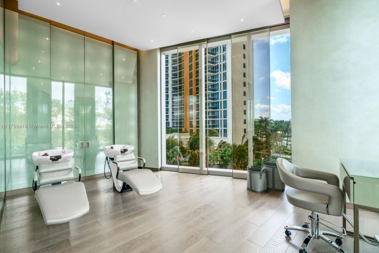18975 SE Collins Ave, Unit 3405, Sunny Isles Beach, FL 33160 Photo