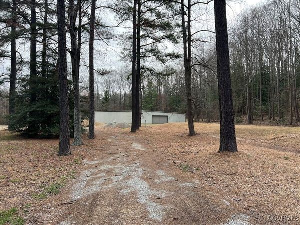 11949 Hogans Alley, Chester, VA 23836