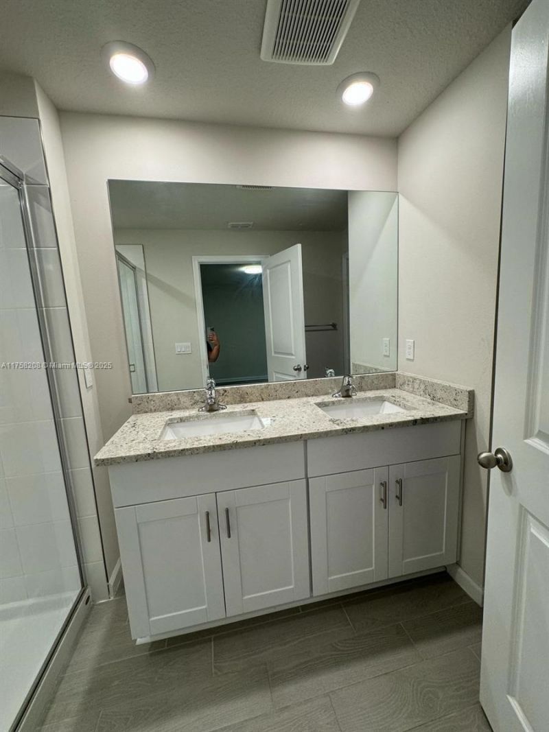 5677 Mentmore Dr, Unit 5677, Mangonia Park, FL 33407 Photo