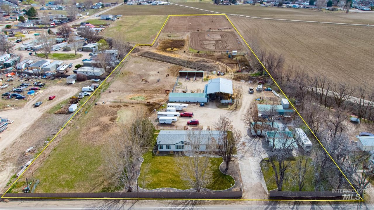 5712 Homedale, Caldwell, ID 83607 Main Photo