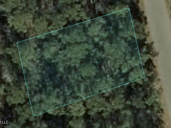 6425 Shawnee Street, Kiln, MS 39556