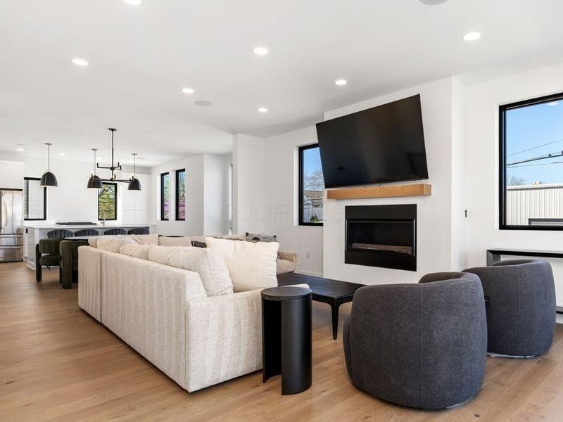 1095 W 3rd Avenue, Columbus, OH 43212 Photo 14