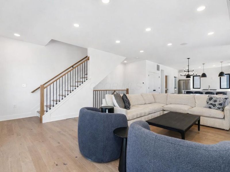 1095 W 3rd Avenue, Columbus, OH 43212 Photo 15