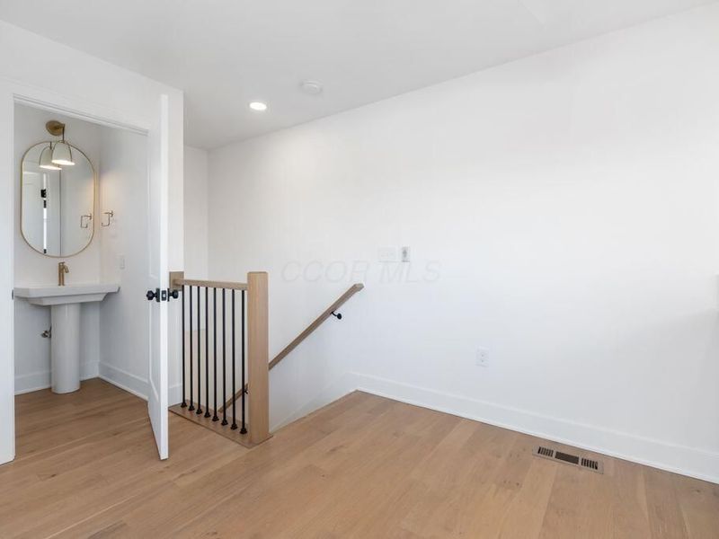 1095 W 3rd Avenue, Columbus, OH 43212 Photo 44