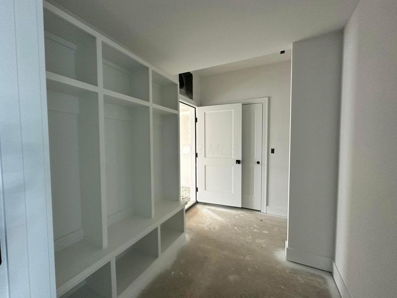 1093 W 3rd Avenue, Columbus, OH 43212 Photo 8