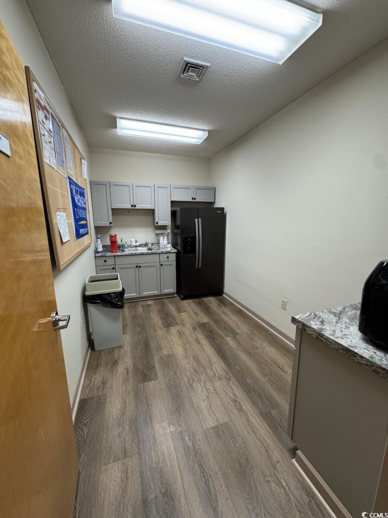 4589 Oleander Dr. Photo 11