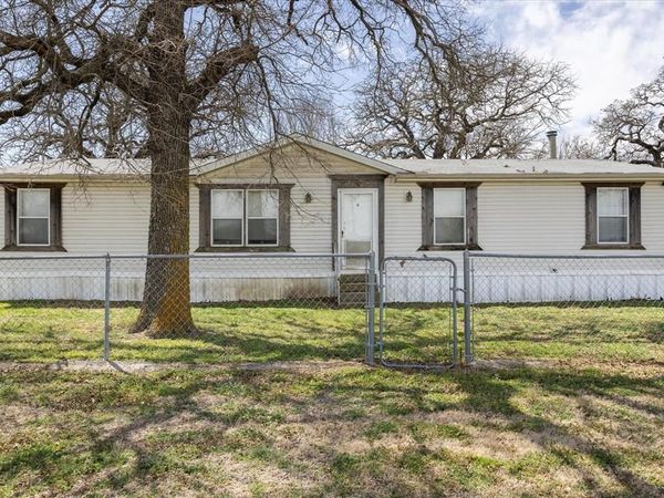 162 County Road 429, Stephenville, TX 76401