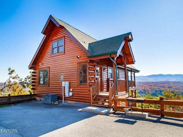 2220 Towering Hemlock Drive, Sevierville, TN 37876