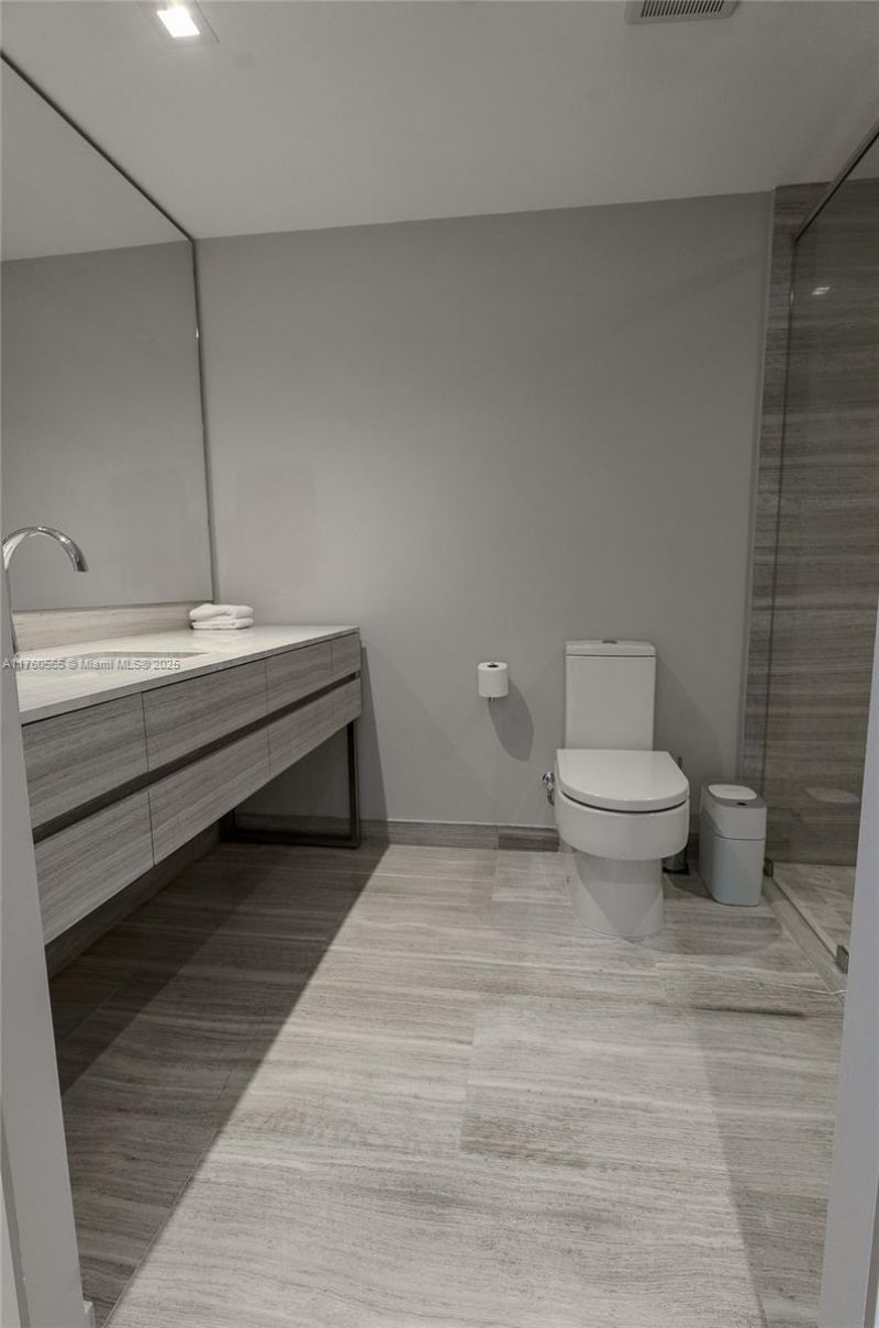 18975 Collins Ave, Unit Cabana 27, Sunny Isles Beach, FL 33160 Photo