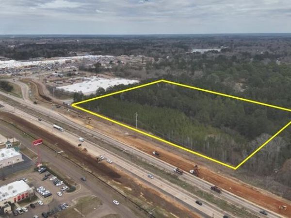 000 Pike Point Place, McComb, MS 39648