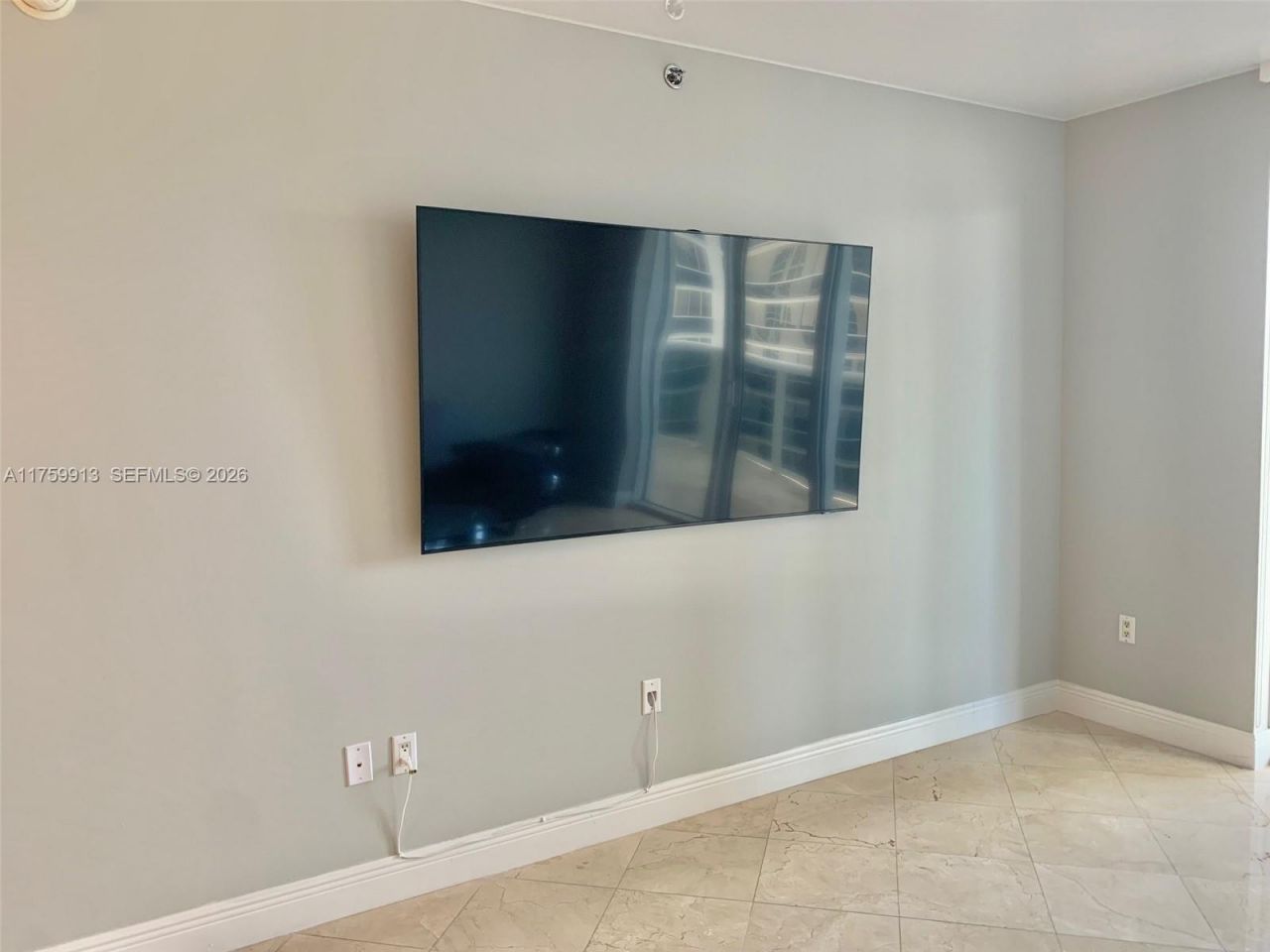 1830 S Ocean Dr, Unit 1503, Hallandale Beach, FL 33009 Photo