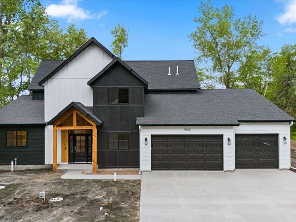 1130X Park Ridge Drive W, Minnetonka, MN 55305